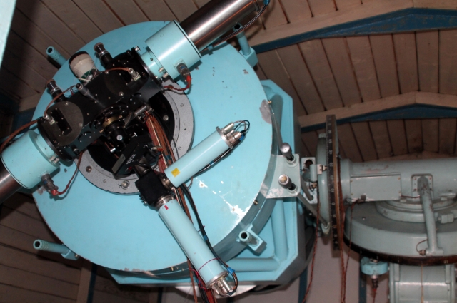 Фотометр для измерения яркости звезд  – самодельный телескоп Коуровской астрономической обсерватории.