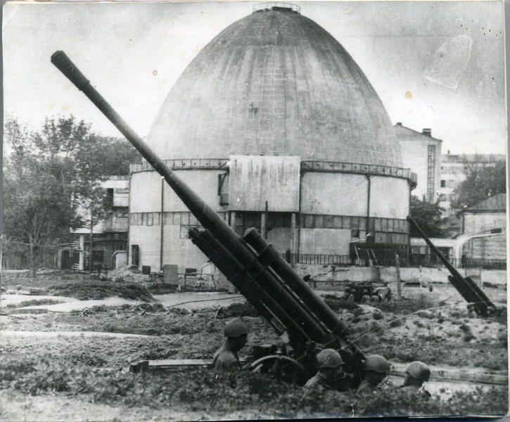 Зенитная батарея на астроплощадке. Военные годы — 1941-42г.г