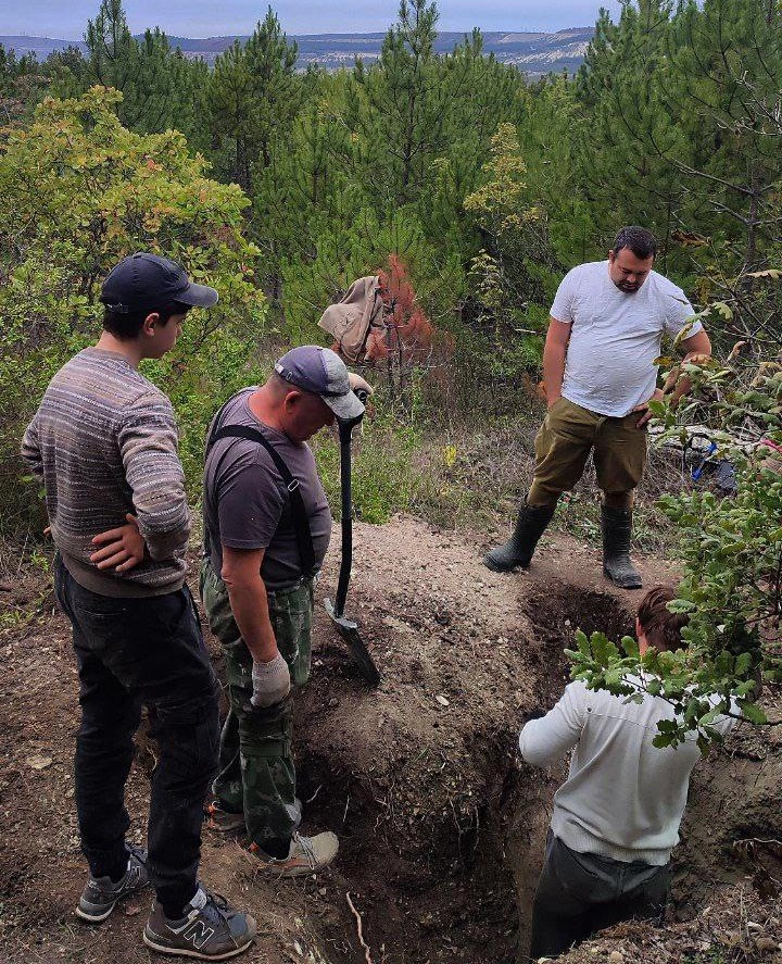 Школьники вместе со взрослыми работали в районе горы Сахарная Головка. Дмитрия Ципоркина.