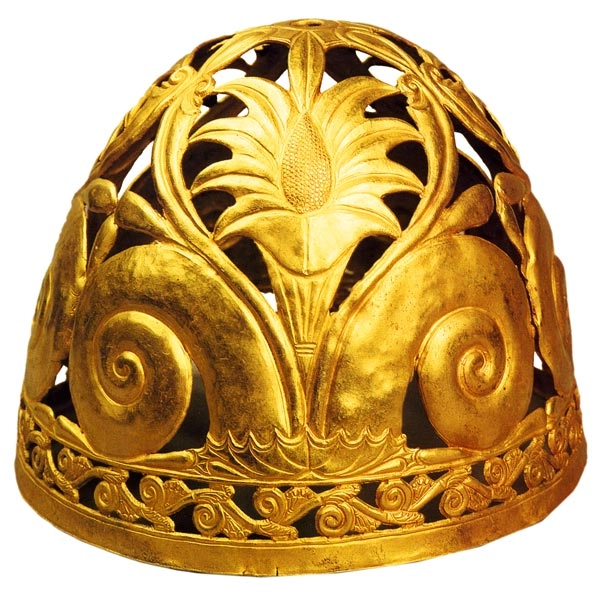 Золотой шлем из кургана у мыса Ак-Бурун.