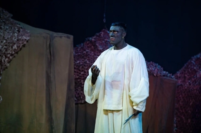 Сцена из спектакля 