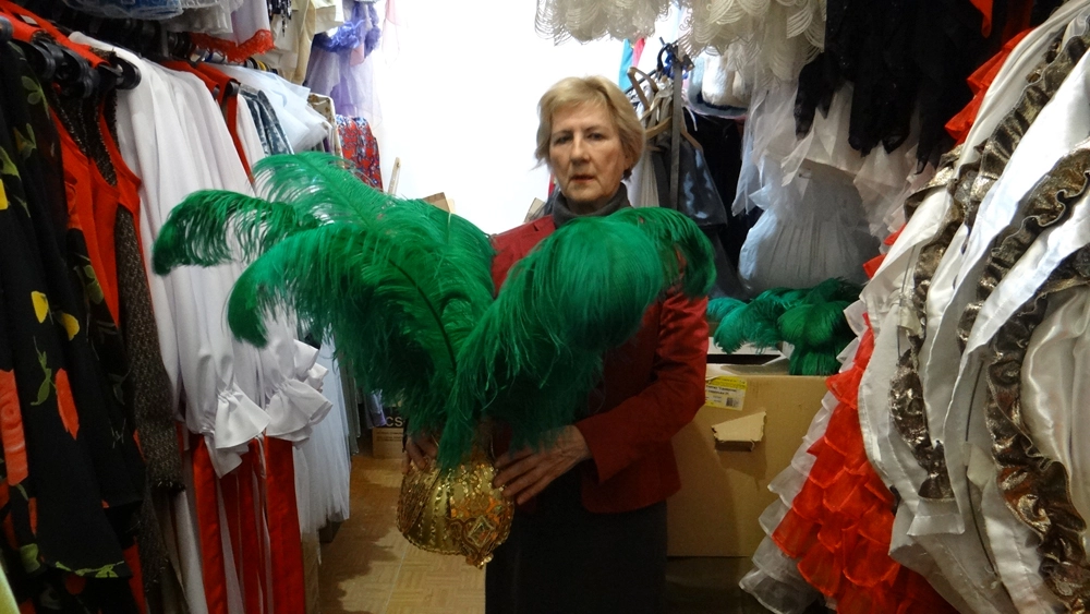 Наталья Жукова отвечает за все костюмы театра.