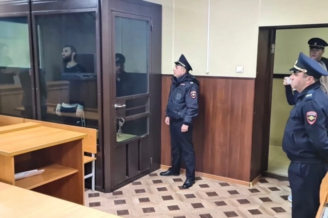 Суд по избранию меры пресечения подозреваемому в нападении на врачей.