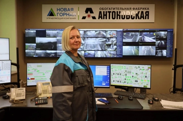 Людмила Орлова работает на ОФ «Антоновская» с момента запуска. За 25 лет прошла путь от аппаратчика углеобогащения до диспетчера фабрики.