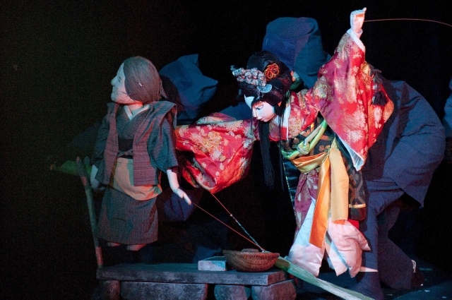 Тростевые куклы японского театра «Пополо».