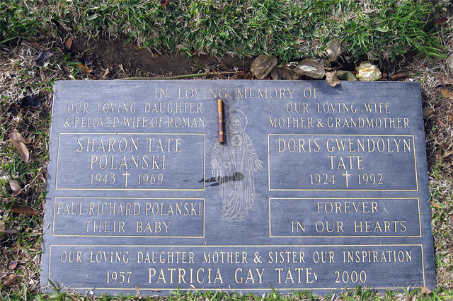 Могила Шерон Тейт на Кладбище Святого креста, в Калвер-Сити.