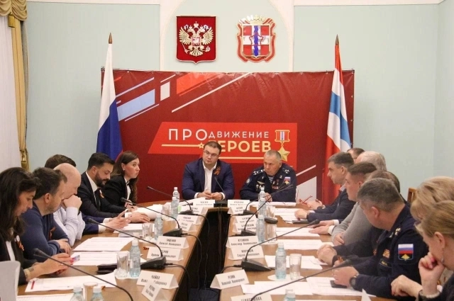 В регионе реализуется кадровая программа «ПРОдвижение ГЕРОЕВ», которая готовит участников СВО к управленческой работе.