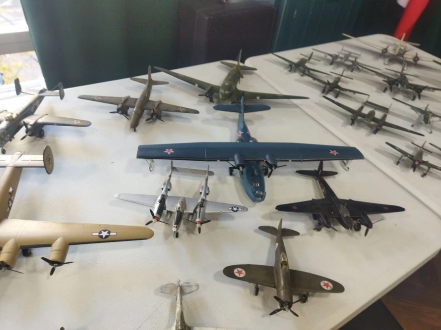 Модели самолетов, поставляемые по Ленд-лизу в СССР и применявшиеся в боях за Крым в 1943-1944 годах.