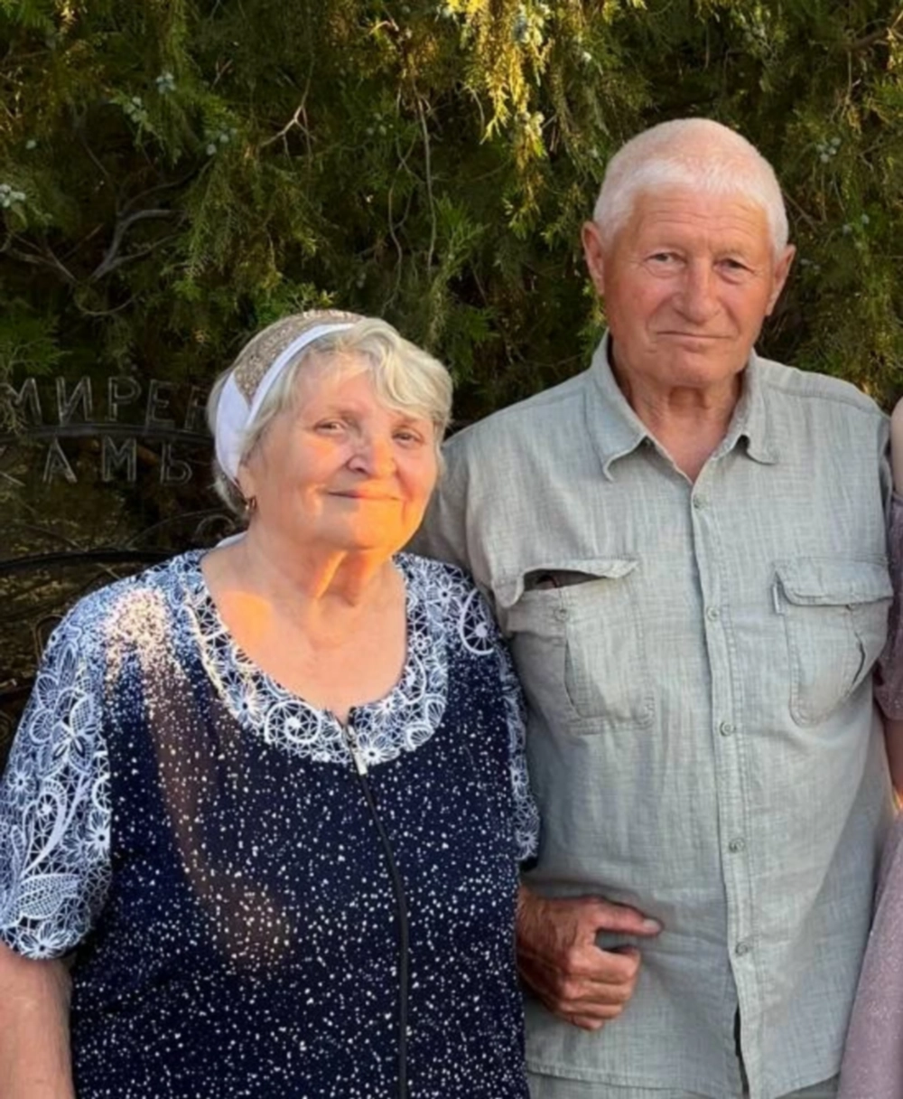 Виктор Иванович и Любовь Ивановна всегда поддерживают друг друга.