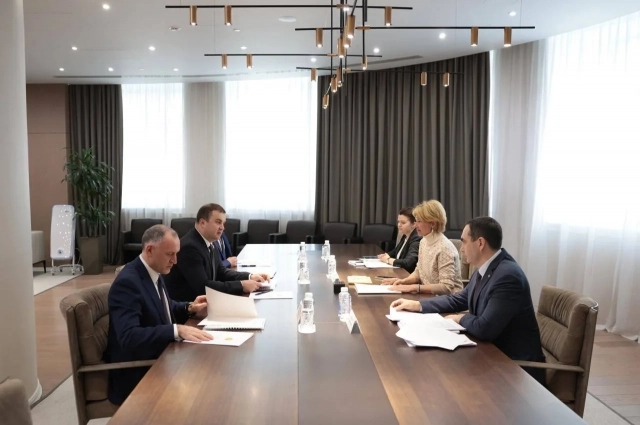 Виталий Хоценко и Оксана Лут обсудили направления дальнейшего роста АПК региона.