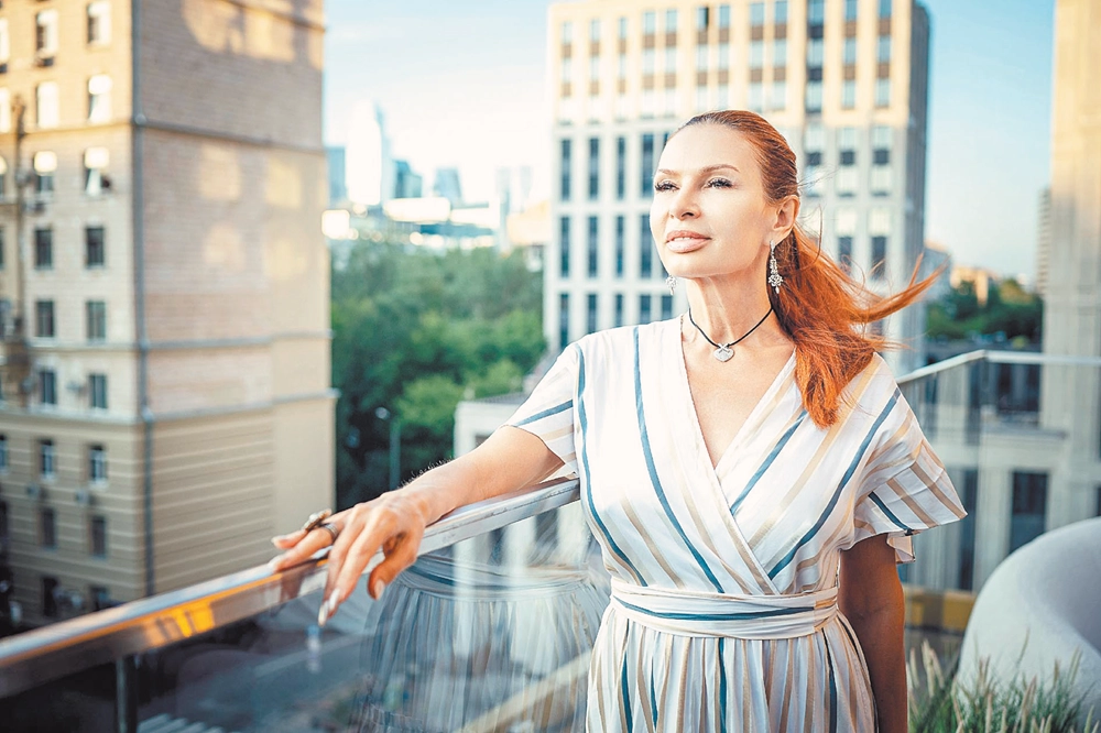 Эвелина Блёданс.
