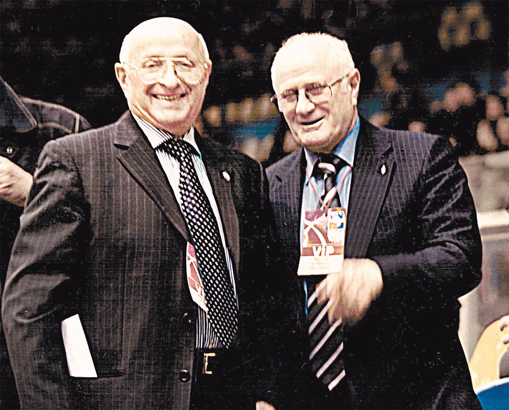 Братья-тренеры – Александр и ЕвгенийГомельские, 2004 г.