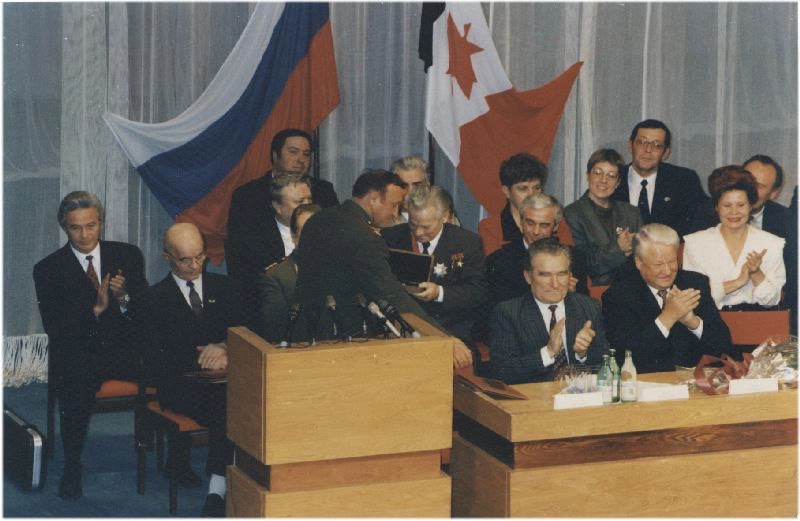 Празднование 75-летия конструктора в Государственном театре оперы и балета УР, 10 ноября 1994 г.