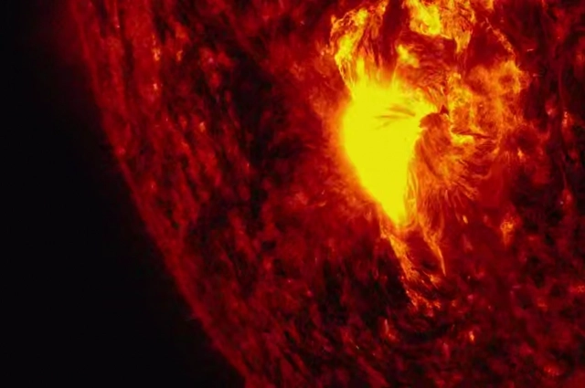 Вспышка на Солнце.