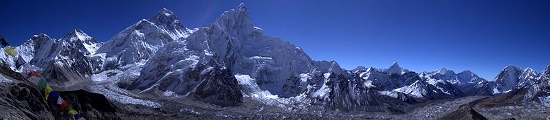Вид на Эверест с вершины Кала-Патхар