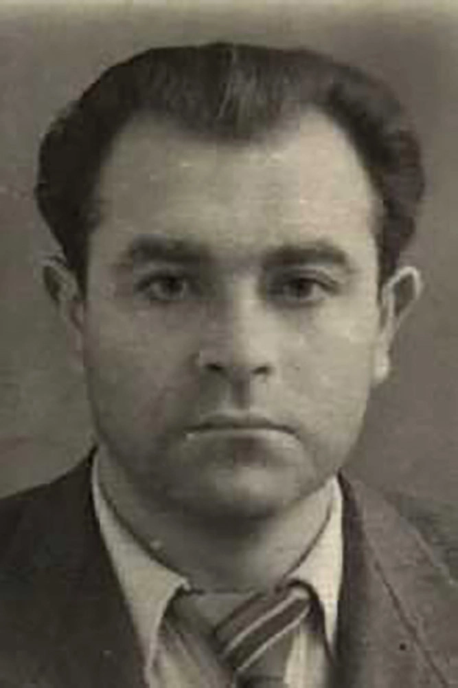 Александр.