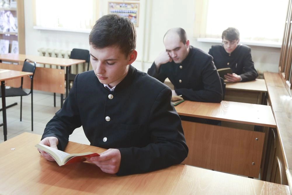 Библиотека в семинарии.