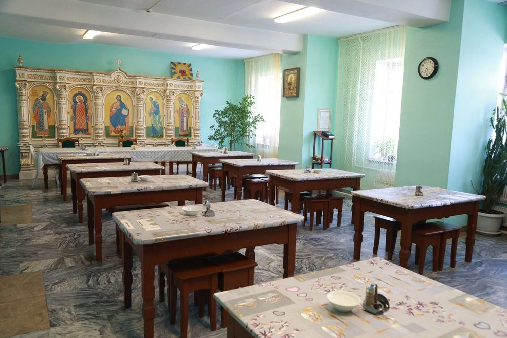 Трапезная в семинарии.