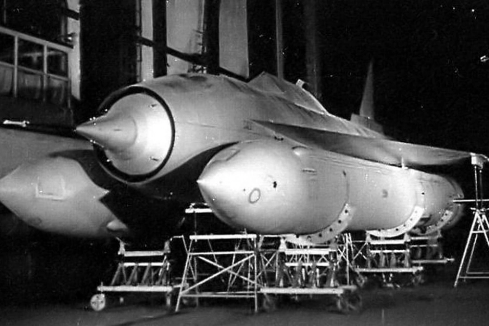 Ракета «Буря» — первая в мире сверхзвуковая двухступенчатая межконтинентальная крылатая ракета наземного базирования. Разработана в середине 1950-х годов в СССР в ОКБ-301 под руководством С. А. Лавочкина.