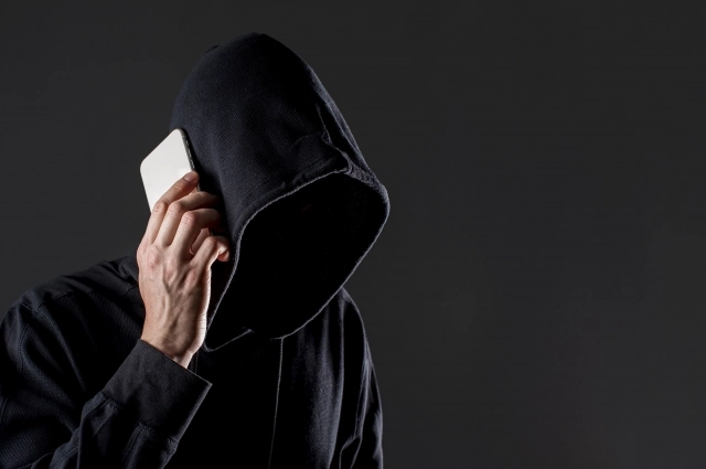 Мошенники могут манипулировать людьми смертью или болезнью детей