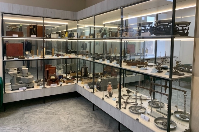 Особенно ребят заинтересовал музей средств измерений, в котором хранятся уникальные экспонаты.