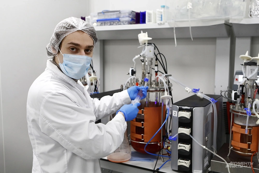 Андрей Артамонов.