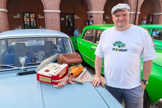 Артём из Москвы.