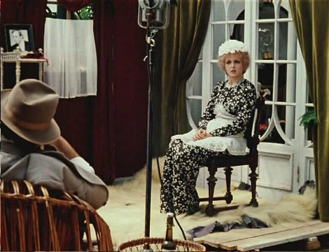 Кадр из фильма «Раба любви», 1975 г.