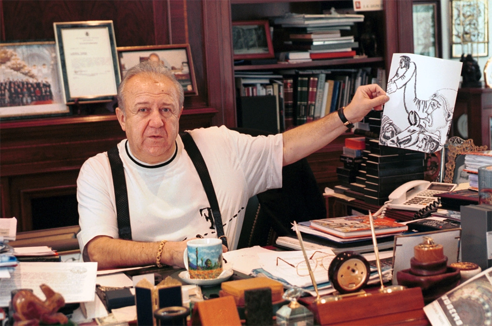 Зураб Церетели в своей студии на Большой Грузинской улице. Ноябрь 1999 года