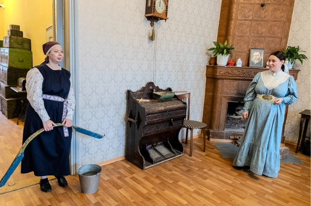 «Прости, большуха!» Уральским студентам рассказали о купеческом Невьянске