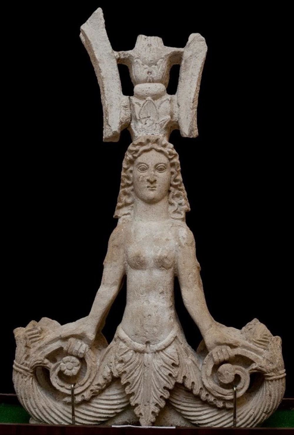 Змееногая богиня скифов.