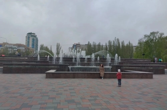 Что может быть лучше снимка на фоне фонтана?