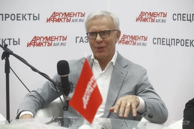 Вячеслав Фетисов.