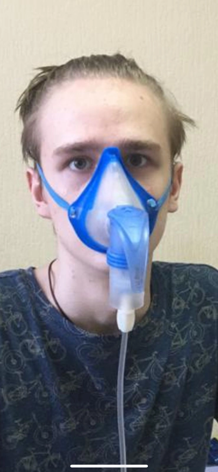 
 Один в России болен этим. Для Алеши Зайцева любой контакт с людьми — смерть    