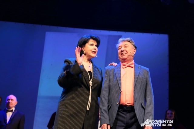 Ветераны сцены вспомнили свою молодсть.