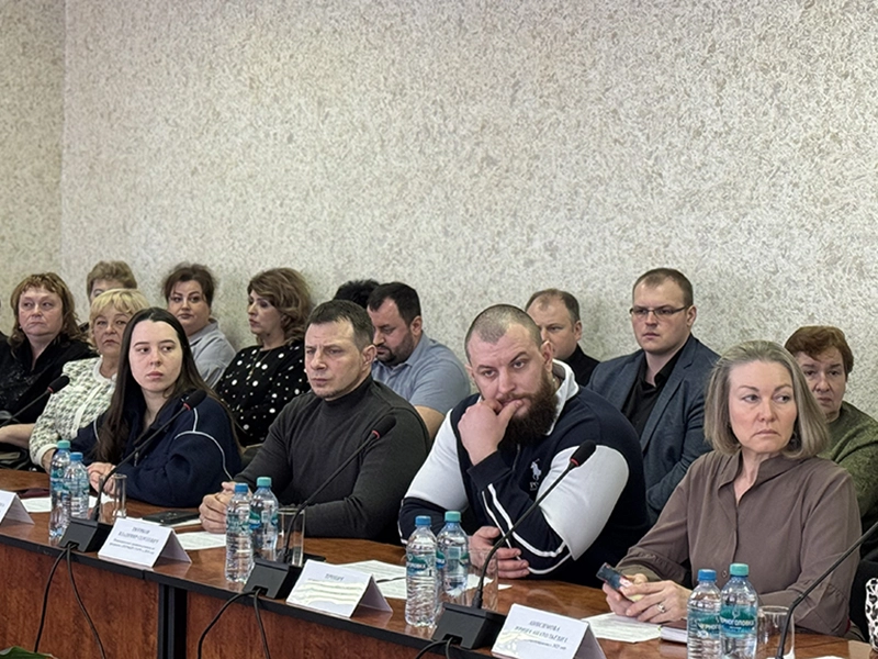 Пока одни мечтают о переезде в город, другие находят своё счастье и достаток на земле. Причём не в одиночку, а с серьёзной поддержкой государства.