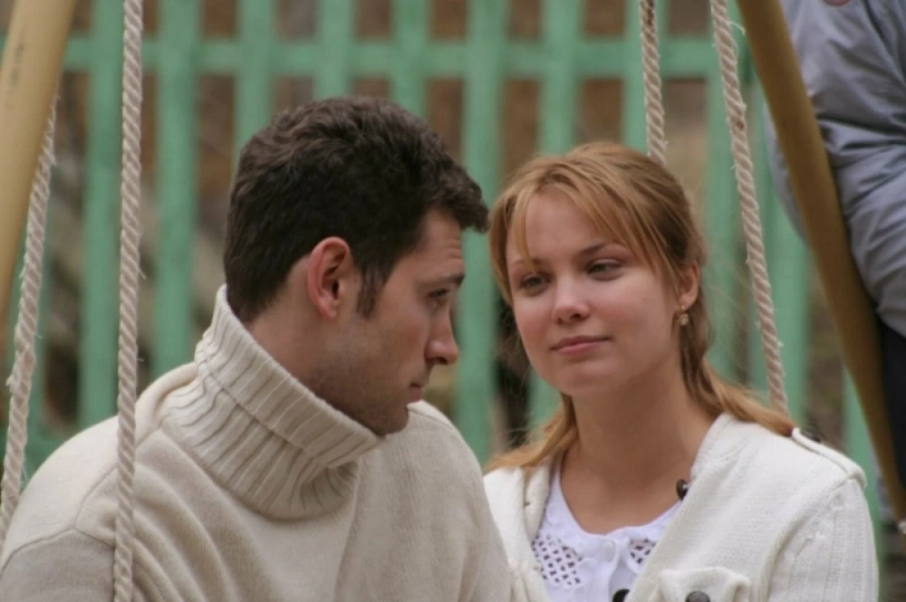 нтон Хабаров и Татьяна Арнтгольц / кадр из сериала «И все-таки я люблю…»