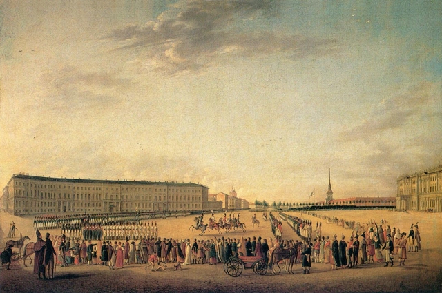 На Дворцовой проходили военные парады. 