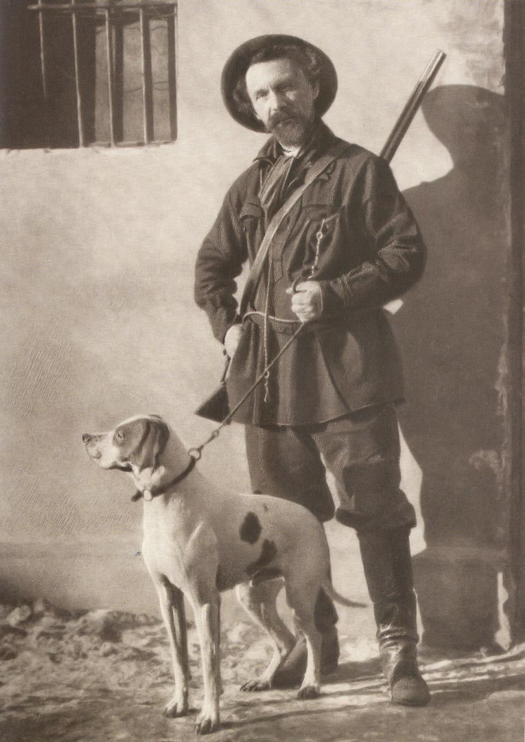 Писатель любил охотиться в Брынских лесах с верным другом – собакой Яриком.