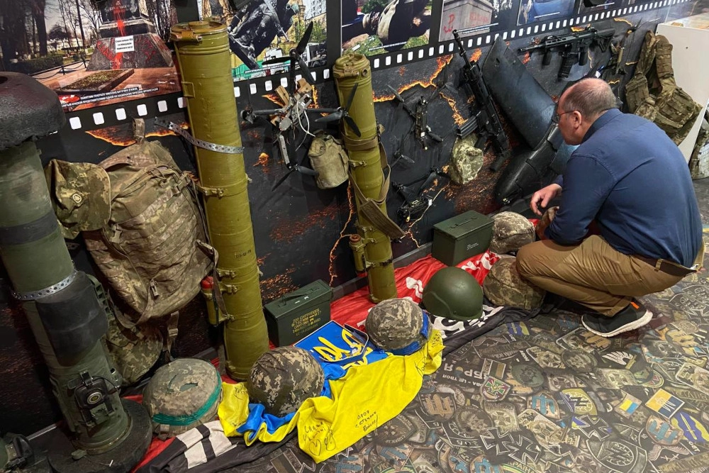 Трофейное вооружение и снаряжение.