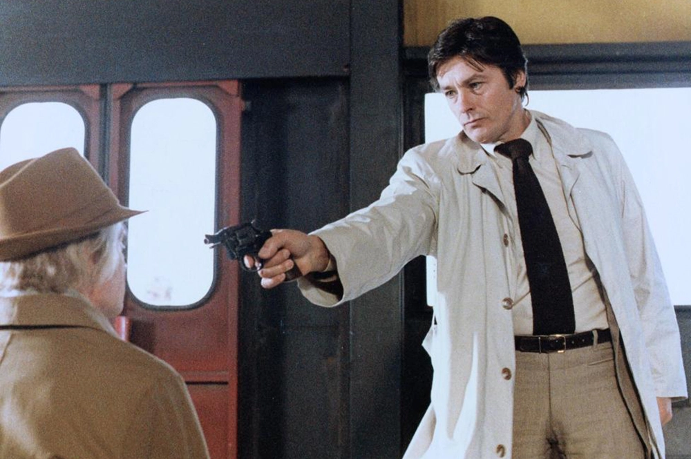 Ален Делон. Кадри из фильма «Тегеран-43» (1980)