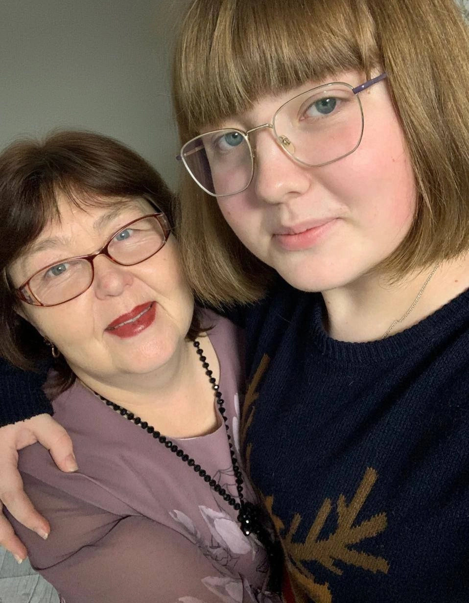 Выглядеть моложе своих лет Наталье Вальсамаки помогают дети.