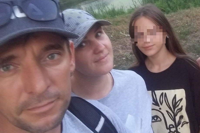 Ангелина с родителями, которые погибли при теракте на Крымском мосту.