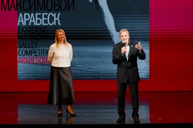 Министр культуры Пермского края Алла Платонова и художественный руководитель 