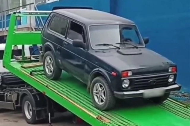 Бойцам отправляют машины.
