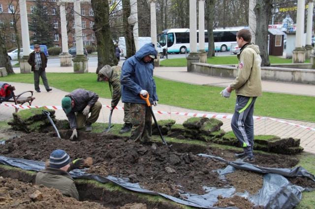 В 2015 году прямо в центре Калининграда было найдено очередное массовое захоронение времен ВОВ. 