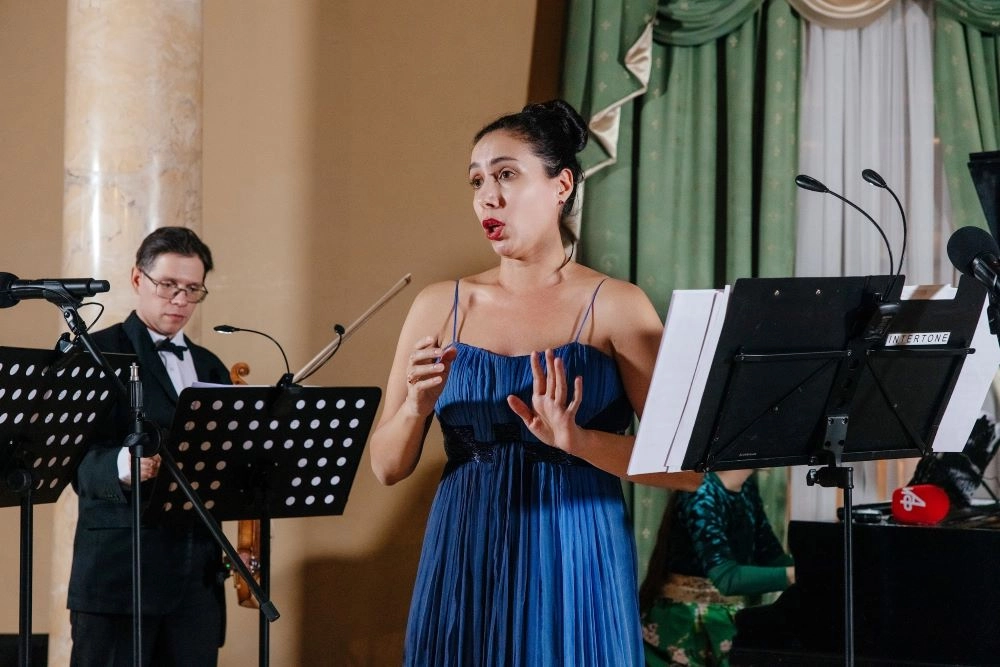 Елена Носова.