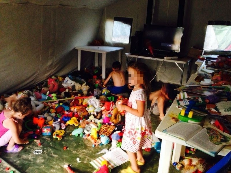 Даже самые маленькие жители Донбасса благодарят волонтеров