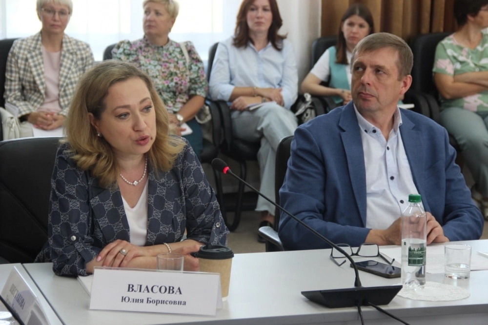 Юлия Власова рассказала о формировании региональных и муниципальных программ по укреплению здоровья населения в территориях