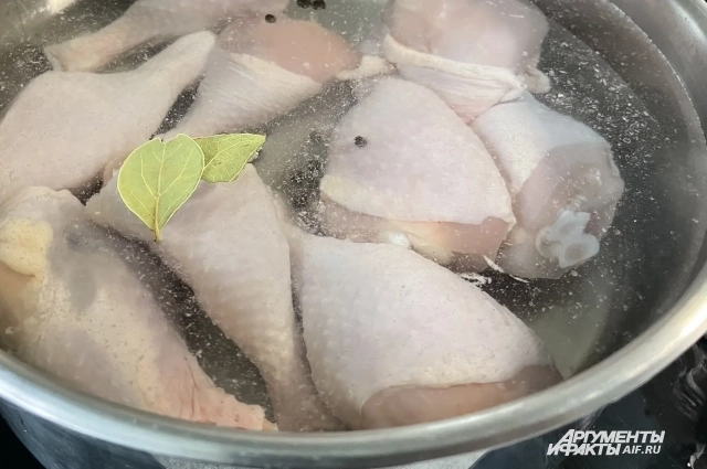 Куриные ножки варятся быстрее всего.